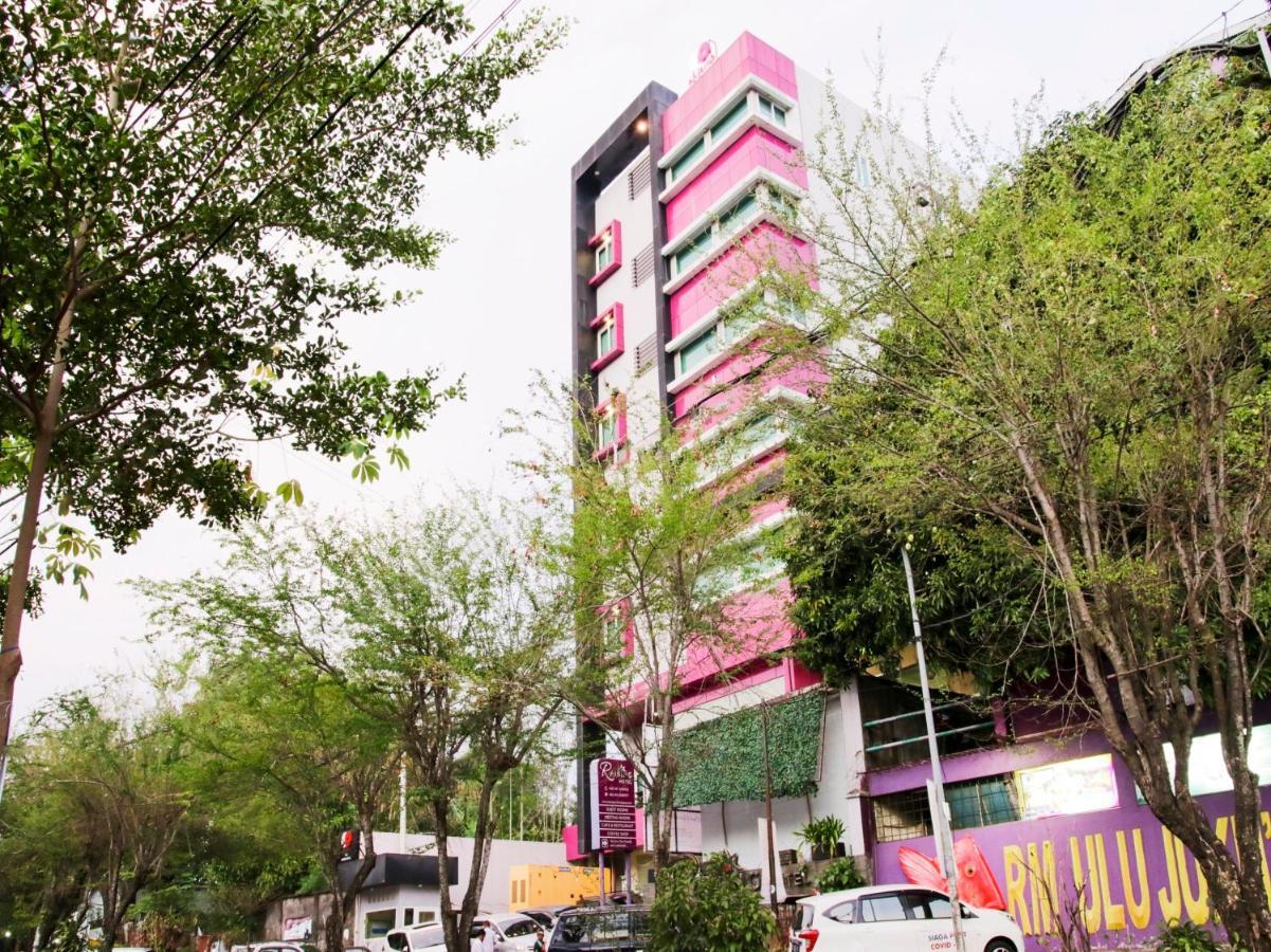 Vaccinated Staff - Capital O 454 Raising Hotel ماكاسار المظهر الخارجي الصورة