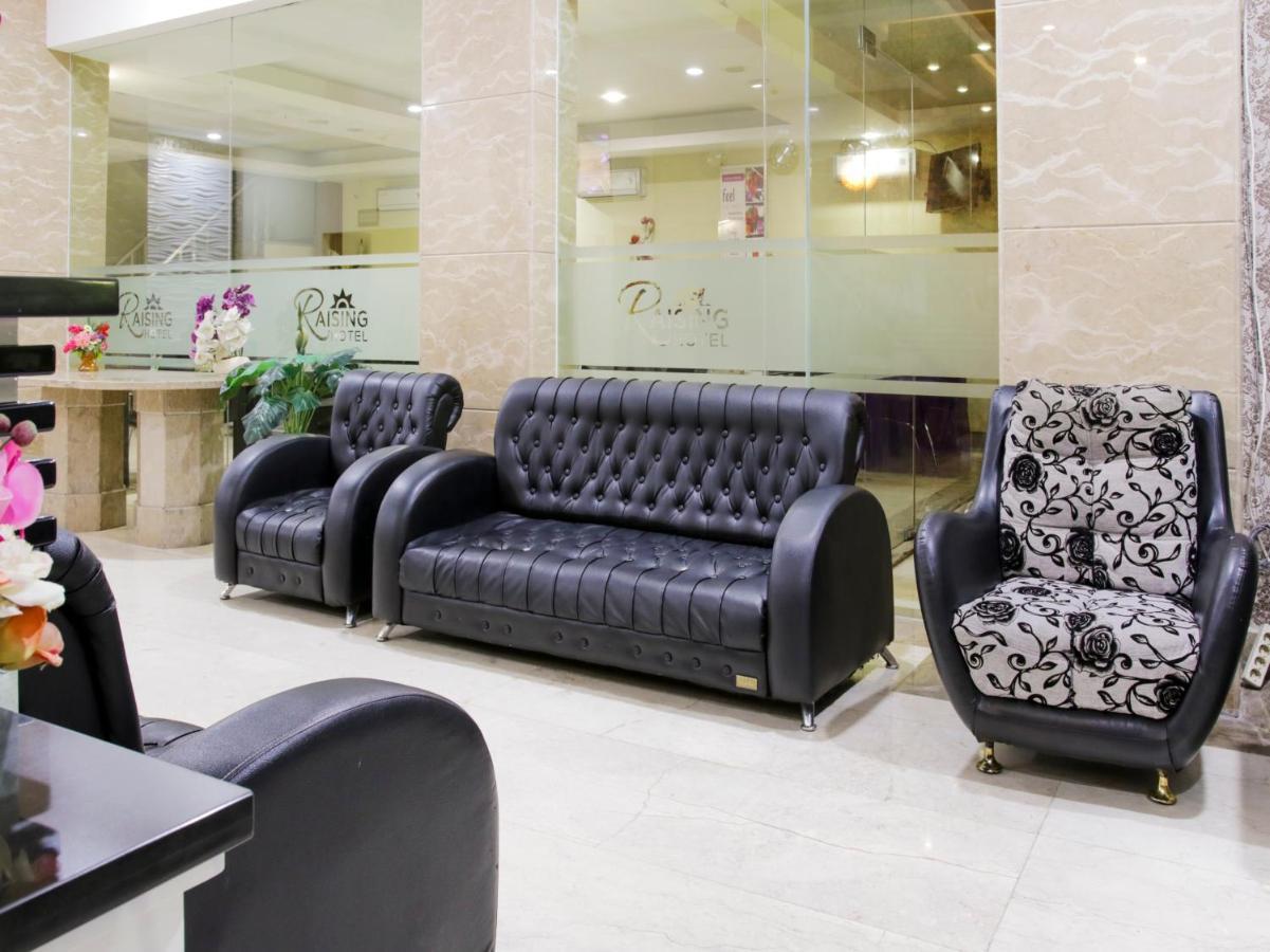 Vaccinated Staff - Capital O 454 Raising Hotel ماكاسار المظهر الخارجي الصورة