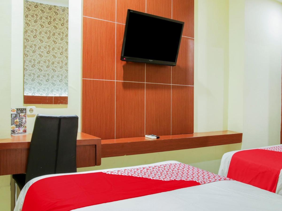 Vaccinated Staff - Capital O 454 Raising Hotel ماكاسار المظهر الخارجي الصورة